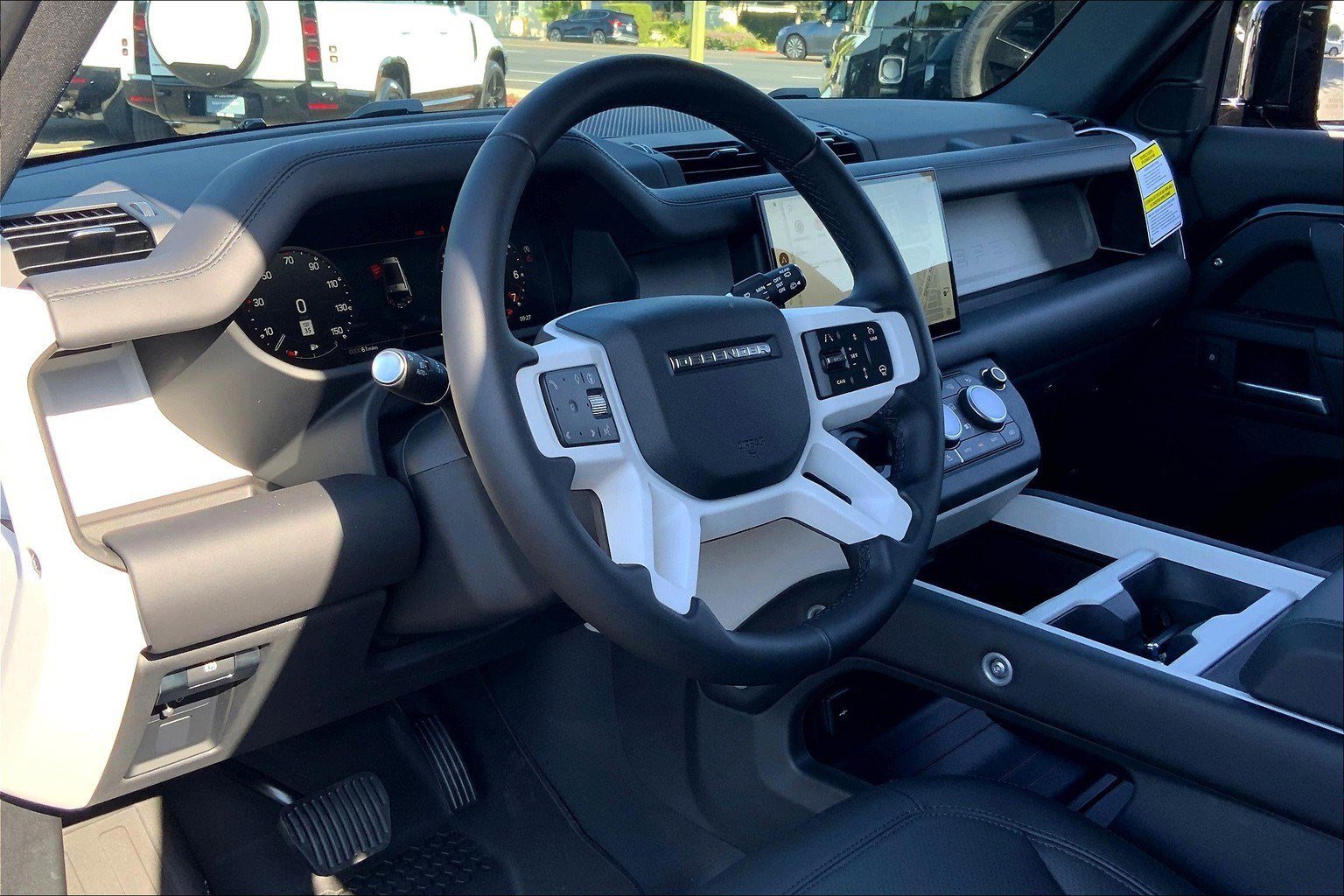 New 2025 Land Rover Defender 130 S image 9