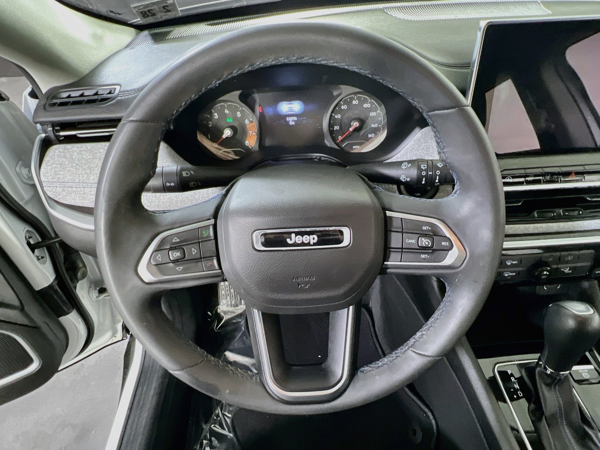 Used 2022 Jeep Compass Latitude AWD/4WD image 11