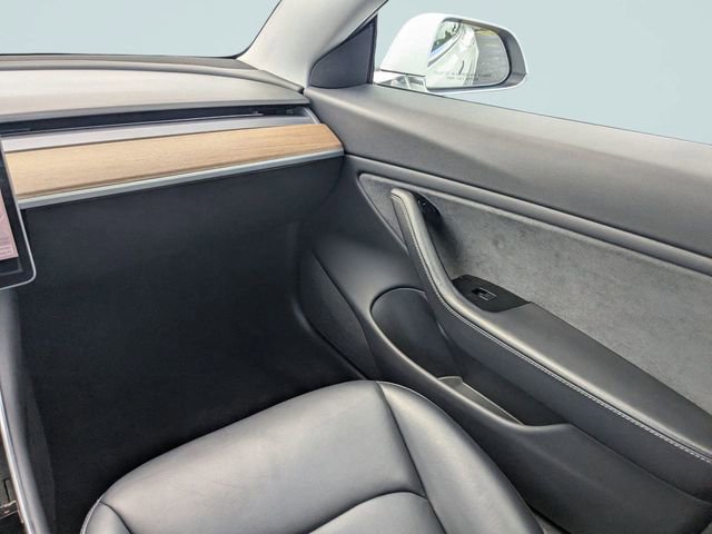 Used 2018 Tesla Model 3 Long Range image 19