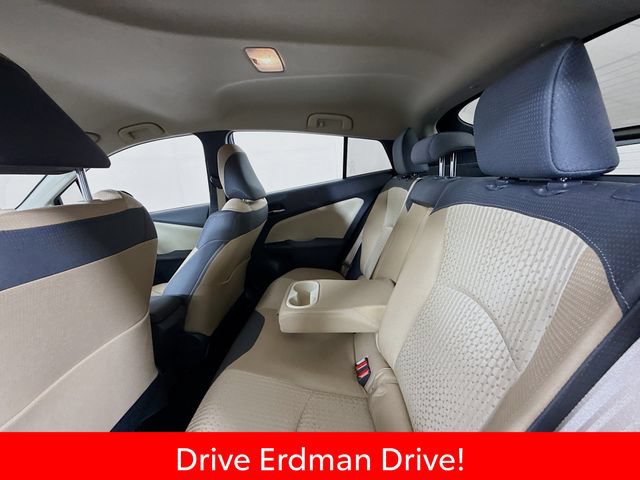 Certified 2018 Toyota Prius Three FWD image 9