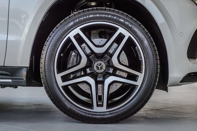 Used 2018 Mercedes-Benz GLS 550 4MATIC image 16