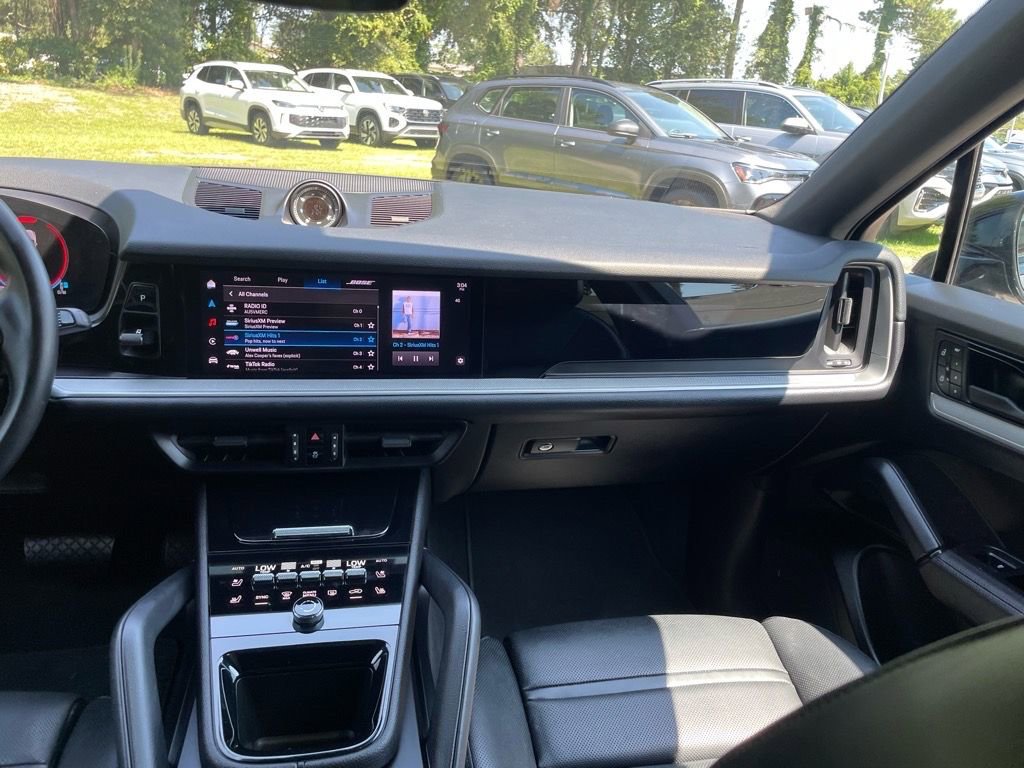 Used 2024 Porsche Cayenne Coupe image 7