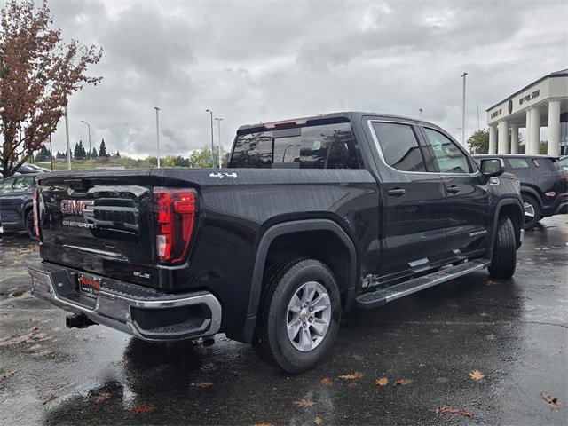 New 2026 GMC Sierra 1500 SLE w/ Preferred Package image 4