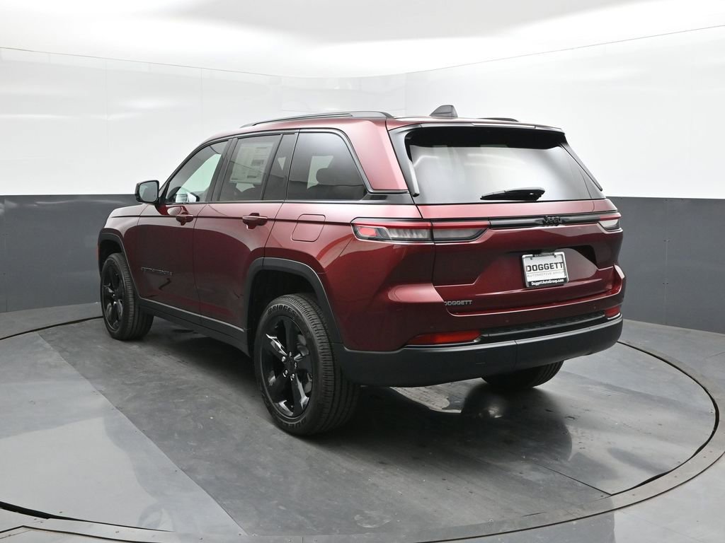 New 2025 Jeep Grand Cherokee Laredo image 5