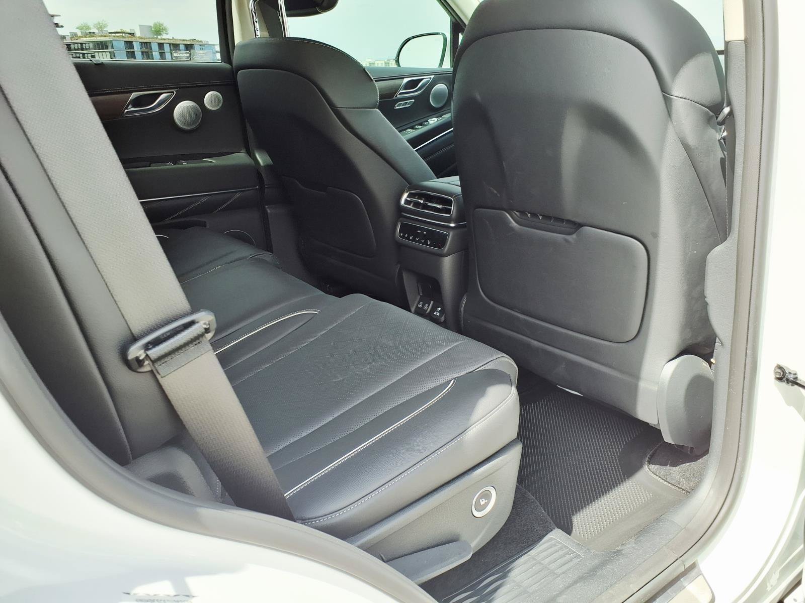 Certified 2026 Genesis GV80 3.5T Advanced AWD/4WD image 13