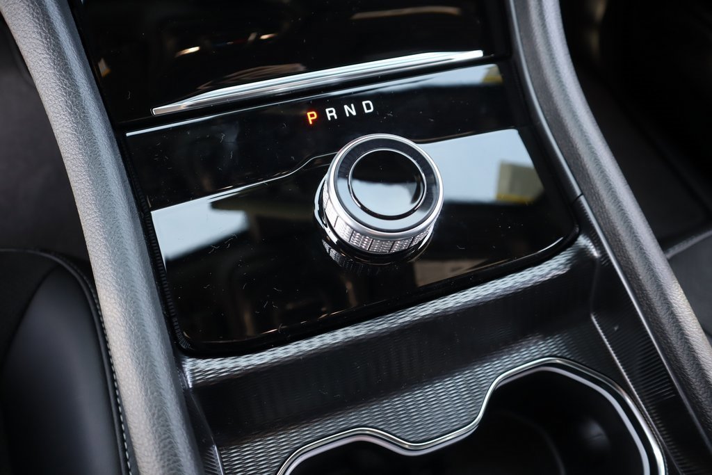 New 2025 Jeep Grand Cherokee Altitude image 8