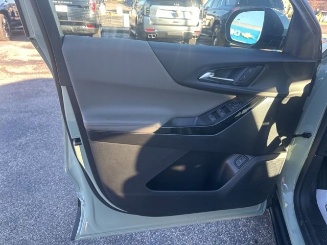 New 2026 Chevrolet Equinox LT w/ Convenience Package II image 11