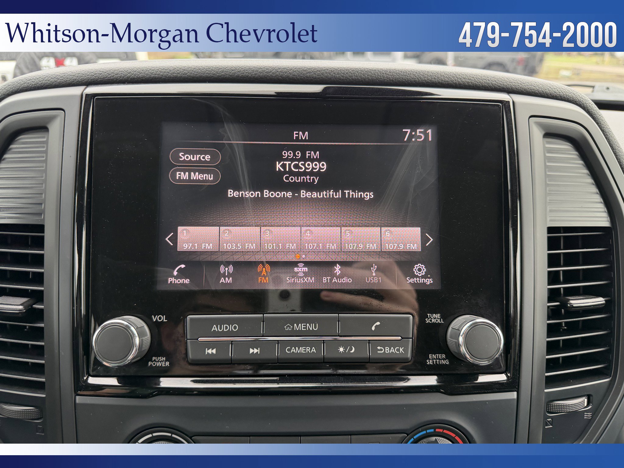 Used 2022 Nissan Titan SV image 23