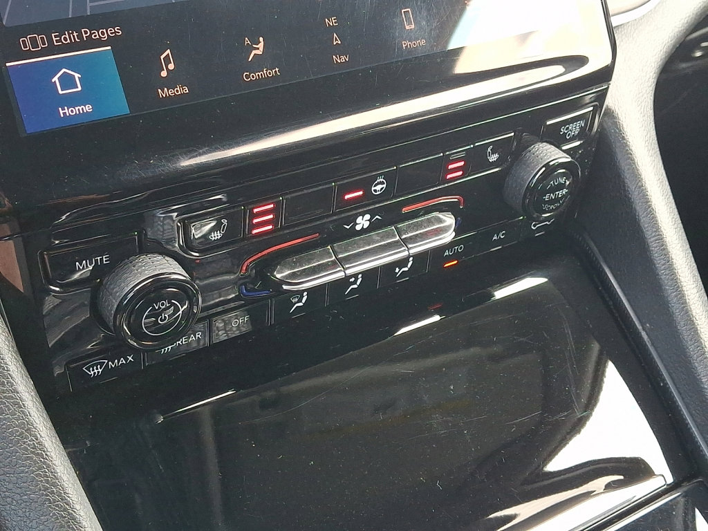 Used 2024 Jeep Grand Cherokee L Limited image 29