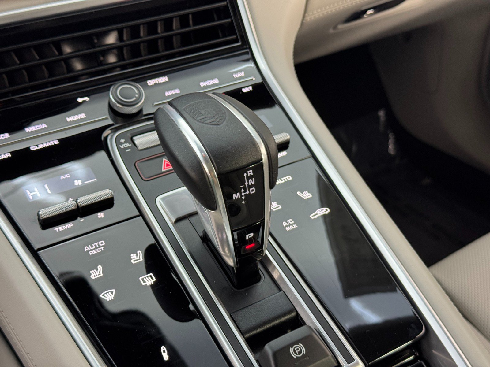 Used 2023 Porsche Panamera Platinum Edition RWD image 34