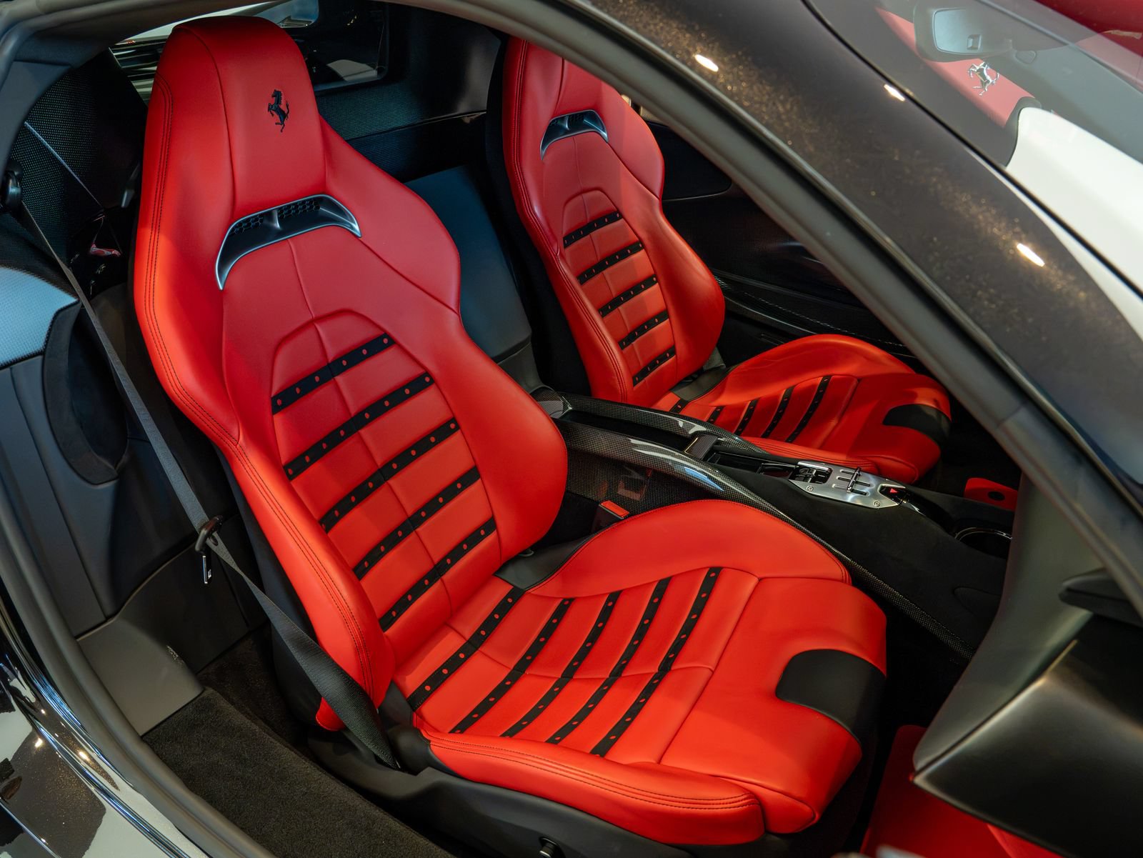 Used 2021 Ferrari SF90 Stradale AWD/4WD image 19