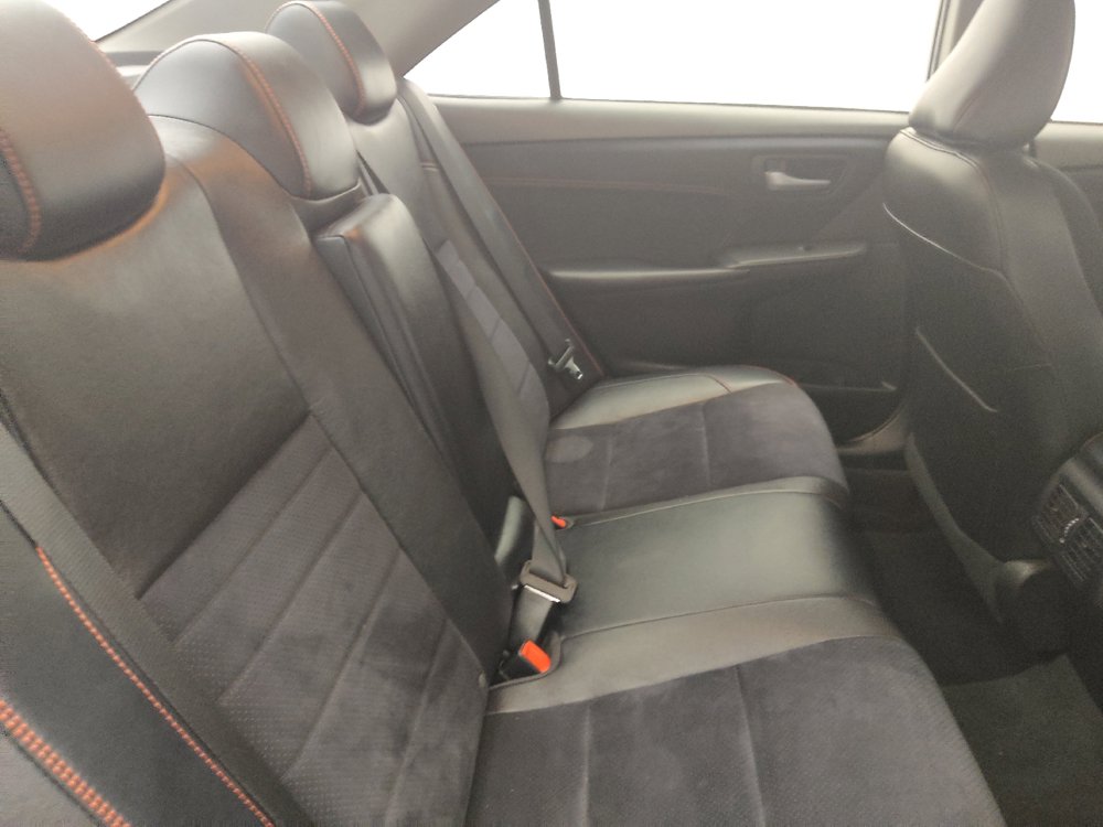 Used 2016 Toyota Camry XSE FWD image 19