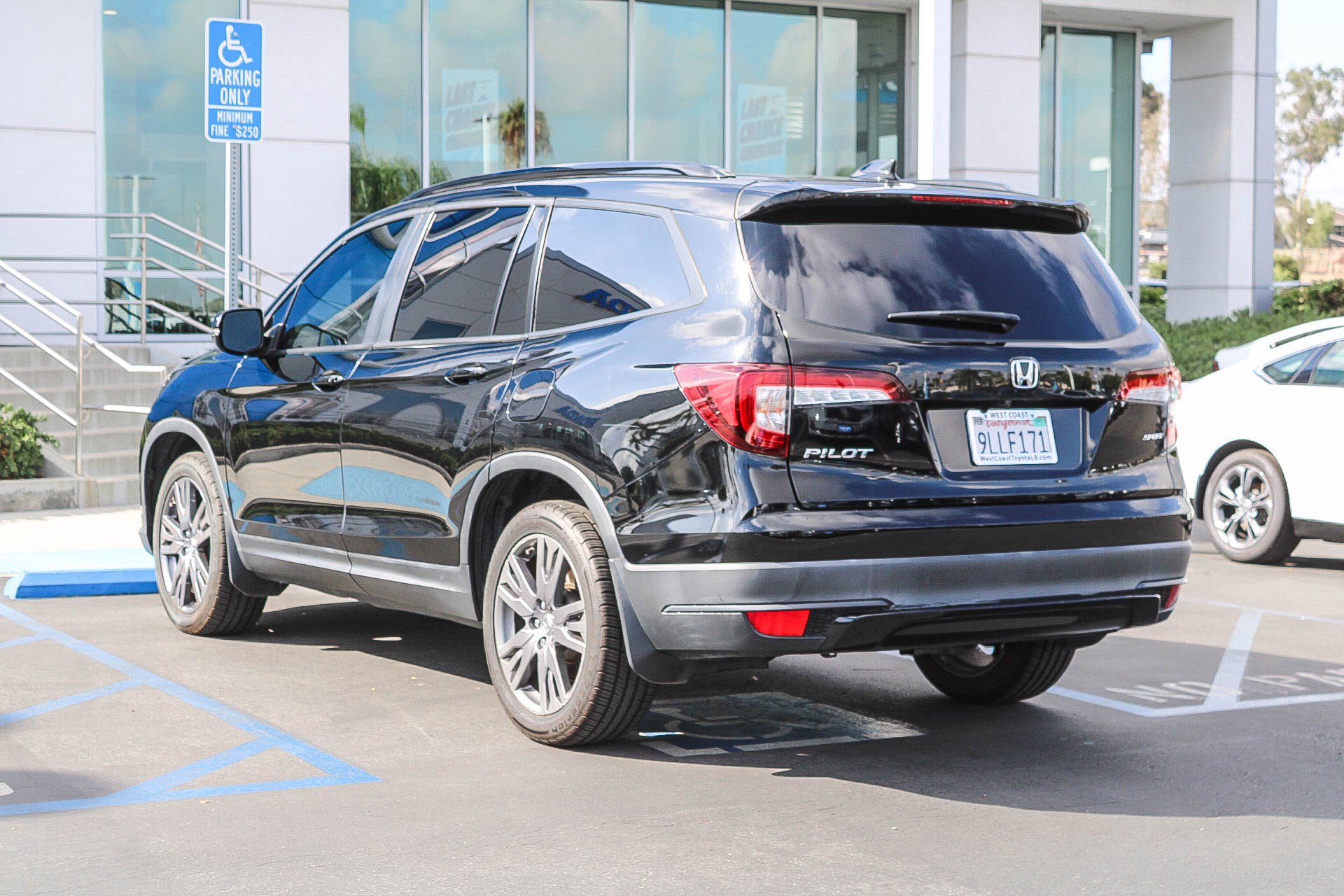 Used 2022 Honda Pilot Sport image 9