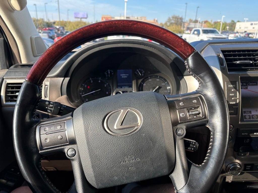 Used 2017 Lexus GX 460 Premium w/ Premium Package image 13
