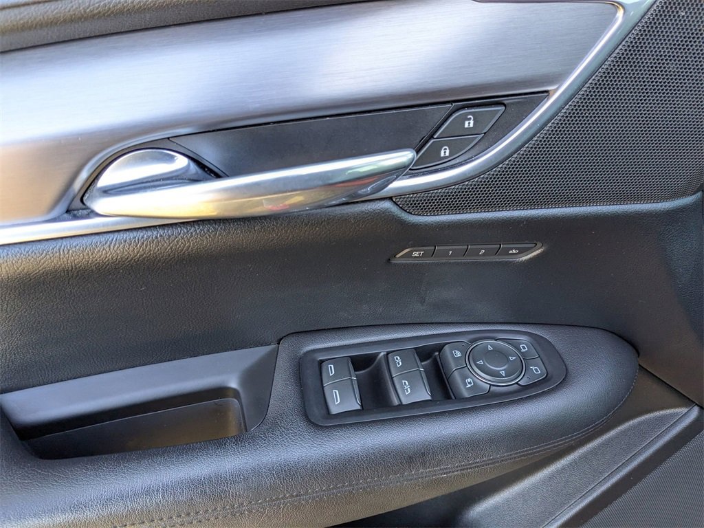 Used 2017 Cadillac XT5 Luxury w/ Driver Awareness Package image 16