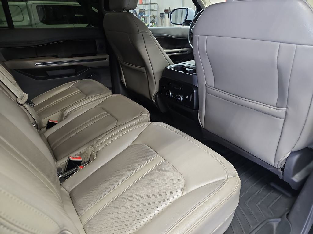 Used 2018 Ford Expedition Max Limited image 11