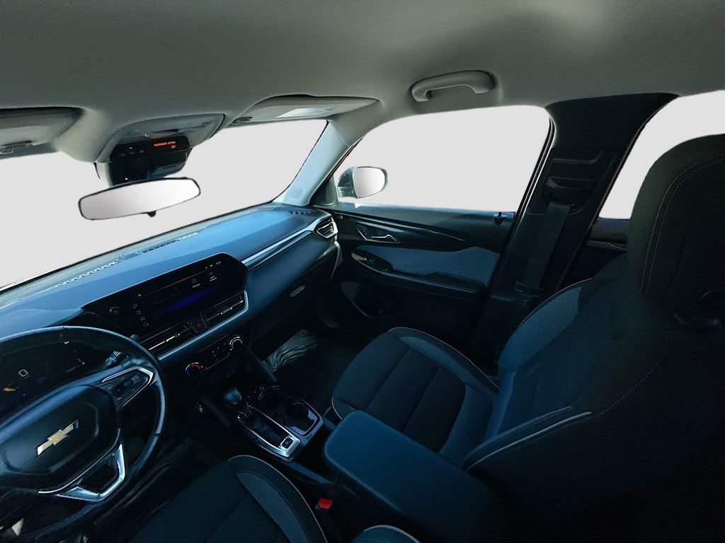 Used 2024 Chevrolet TrailBlazer LT w/ LT Cold Weather Package image 21