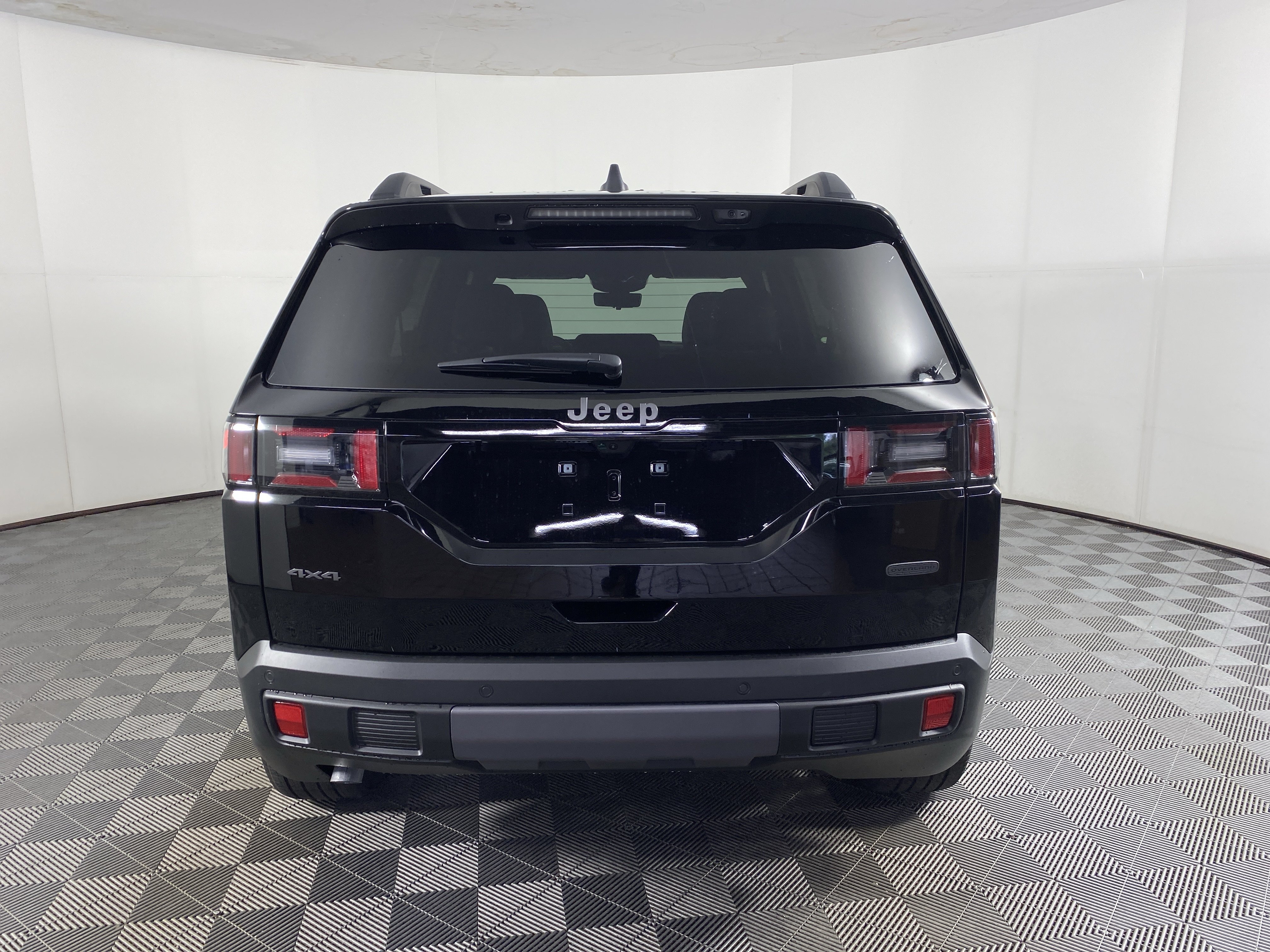 New 2026 Jeep Cherokee Overland w/ Advanced Pro Tech Group AWD/4WD image 9