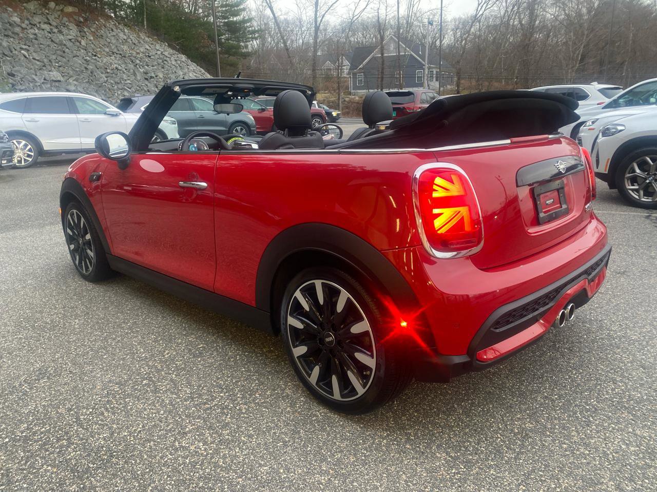 Used 2022 MINI Cooper S image 3