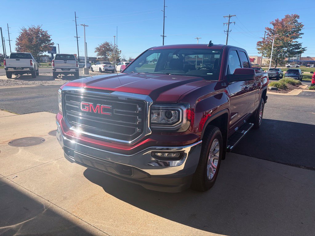 Used 2017 GMC Sierra 1500 SLE w/ SLE Value Package AWD/4WD image 3