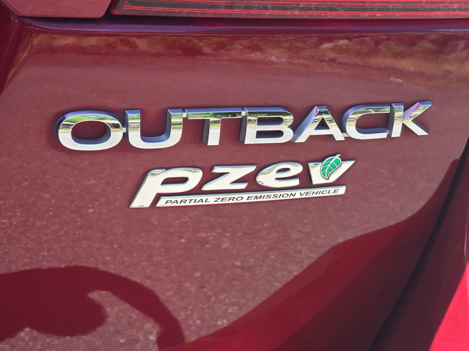 Used 2017 Subaru Outback 2.5i Limited AWD/4WD image 6