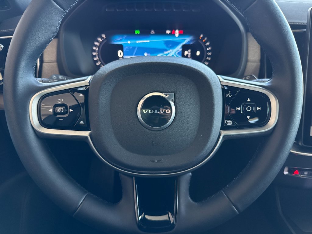 Certified 2026 Volvo XC90 B6 Plus AWD/4WD image 24