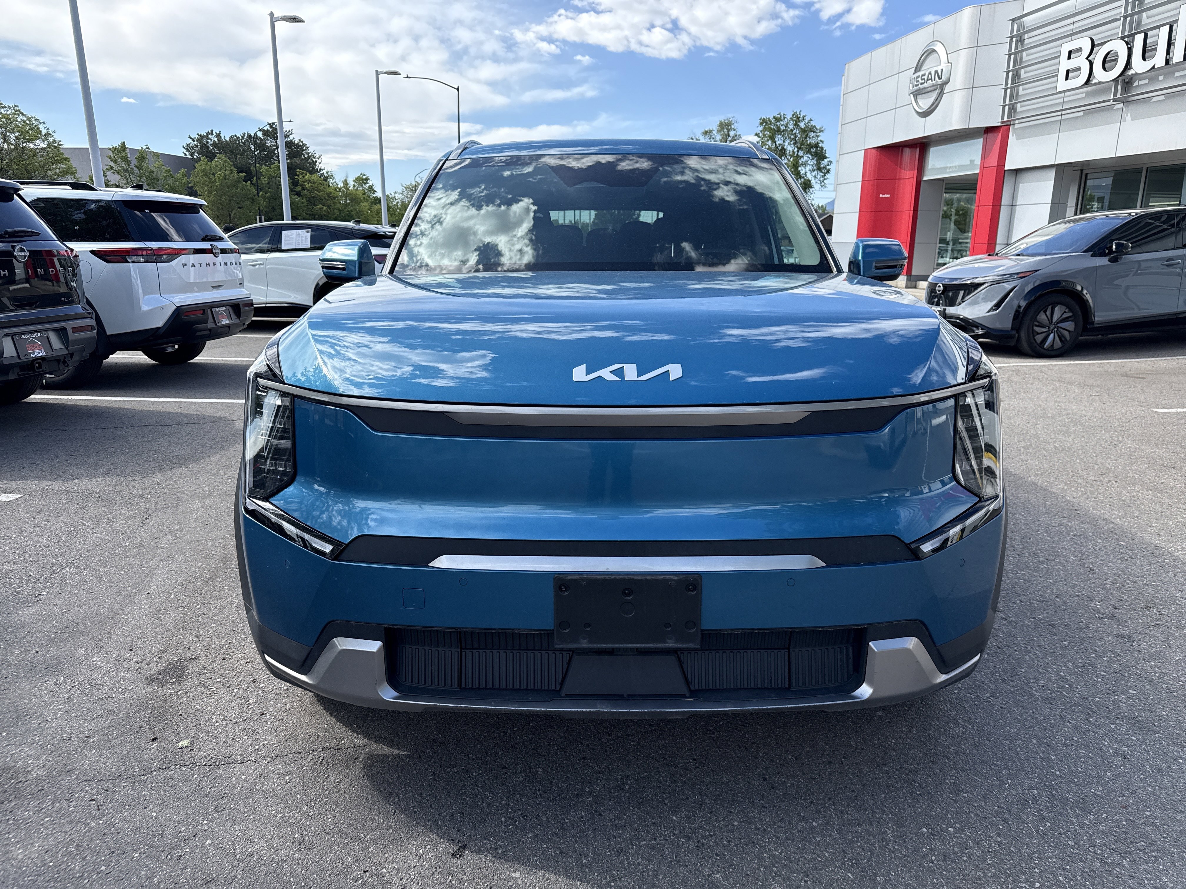 Used 2024 Kia EV9 Wind AWD/4WD image 2