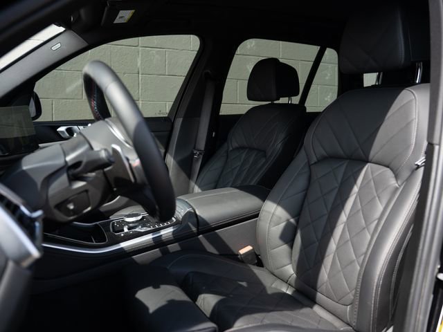 Used 2025 BMW X5 M60i w/ Climate Comfort Package image 5