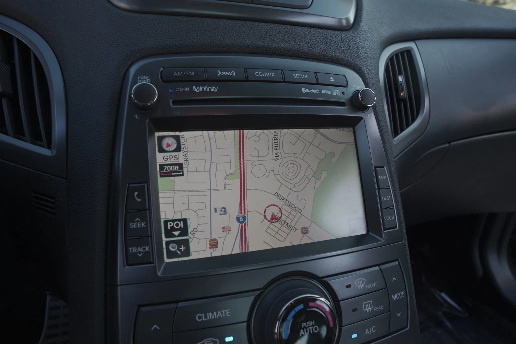 Used 2011 Hyundai Genesis 3.8 image 8