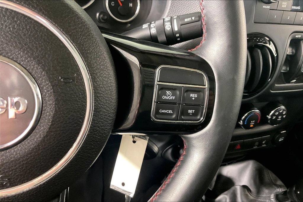 Used 2012 Jeep Wrangler Unlimited Sahara AWD/4WD image 11