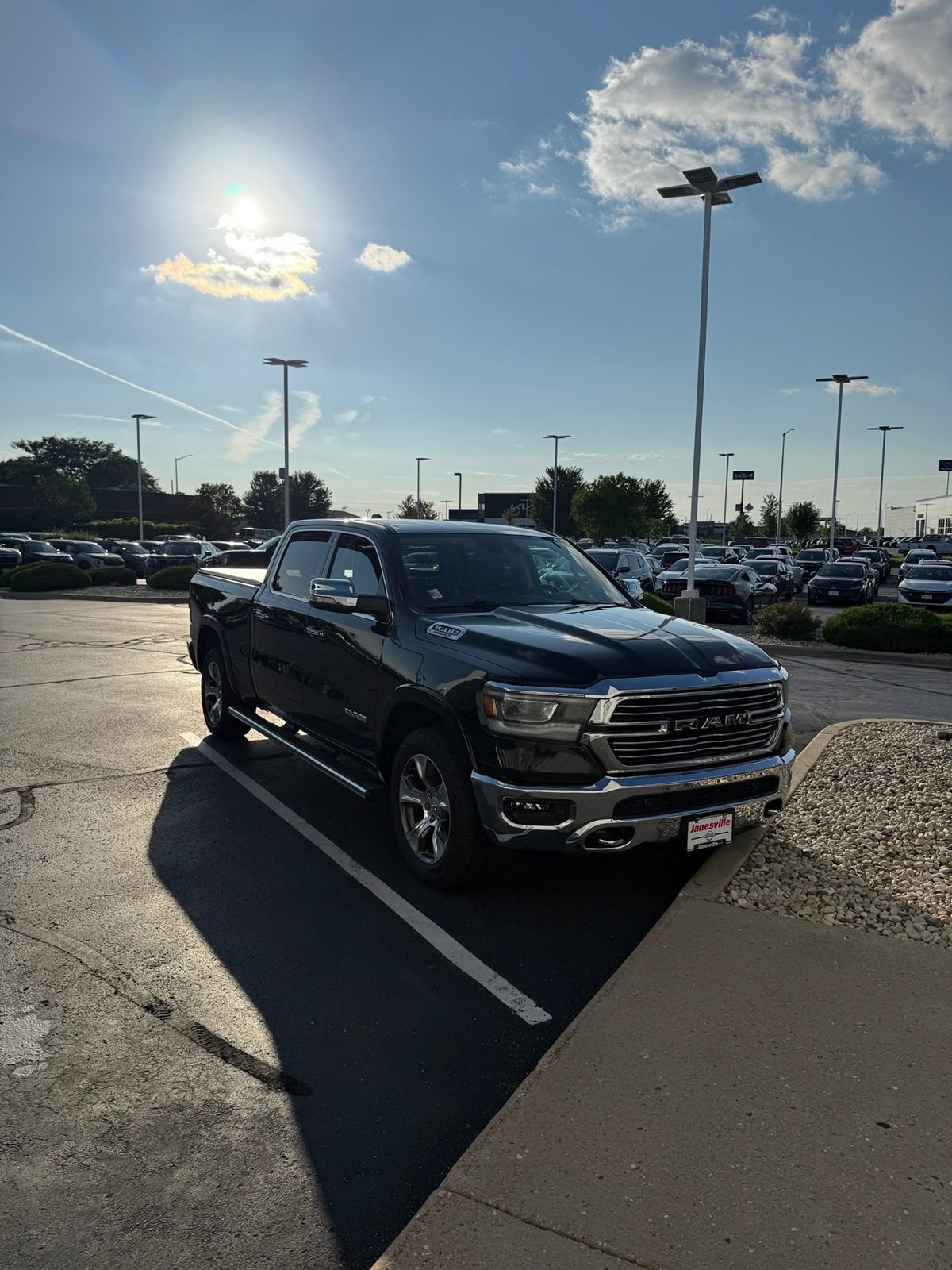Used 2021 RAM 1500 Laramie AWD/4WD image 7