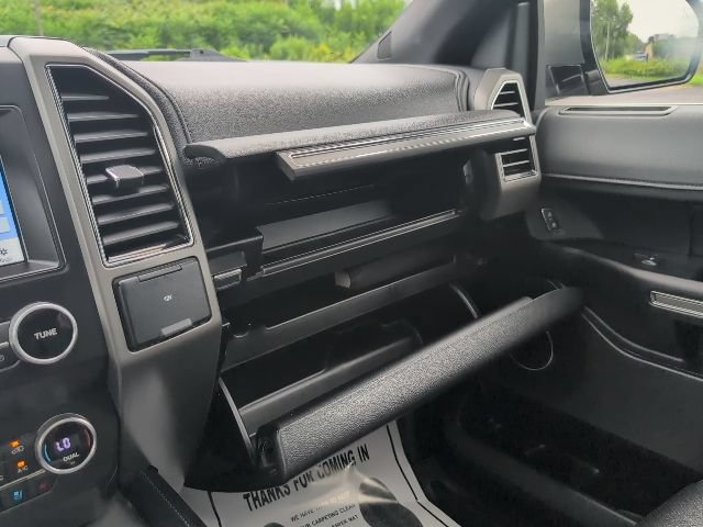 Used 2019 Ford Expedition XLT w/ Equipment Group 202A AWD/4WD image 27