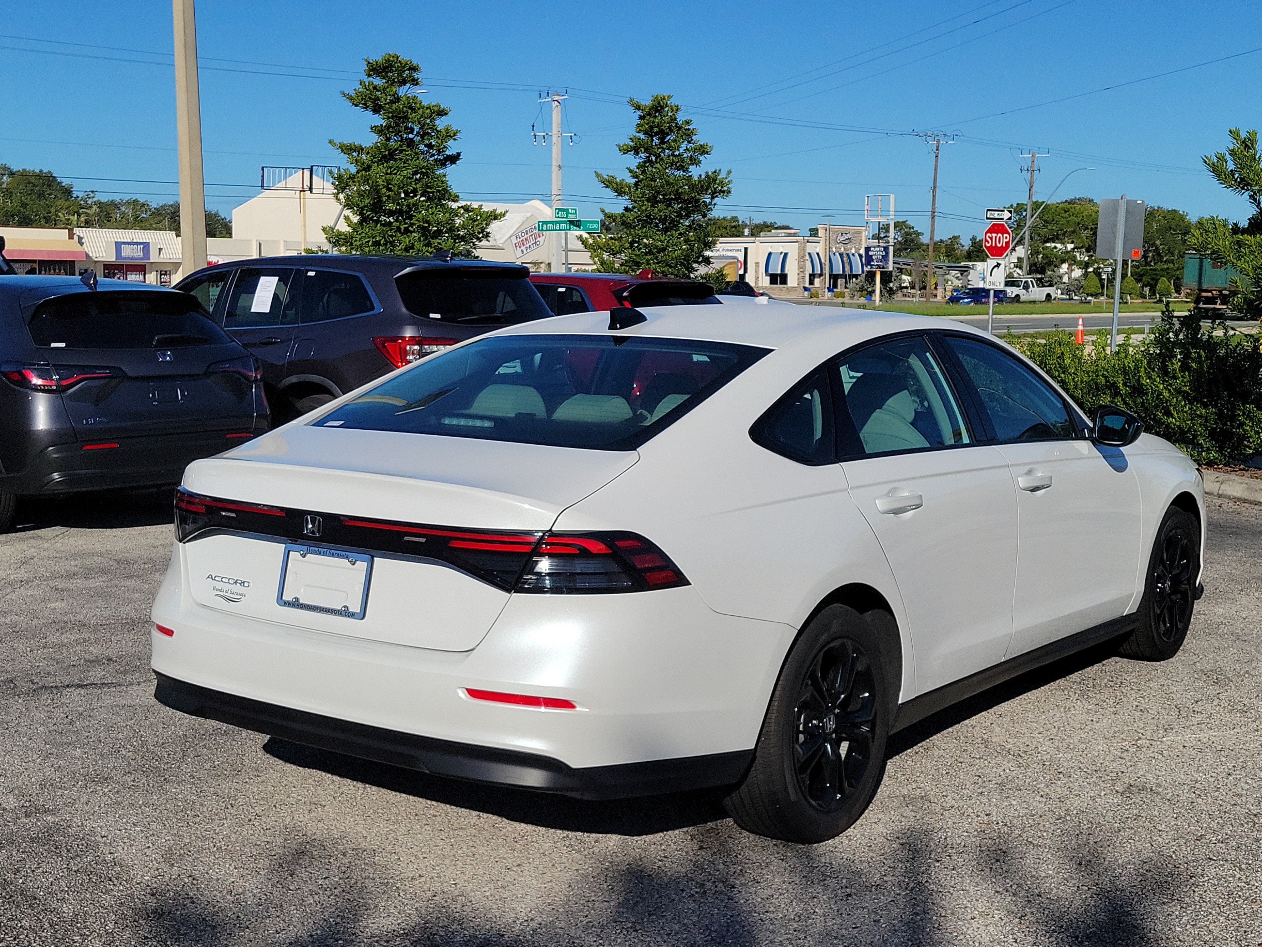 Used 2025 Honda Accord SE image 7