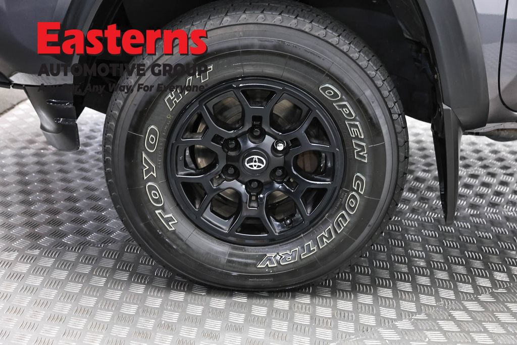 Used 2021 Toyota Tacoma SR w/ SX Package AWD/4WD image 31