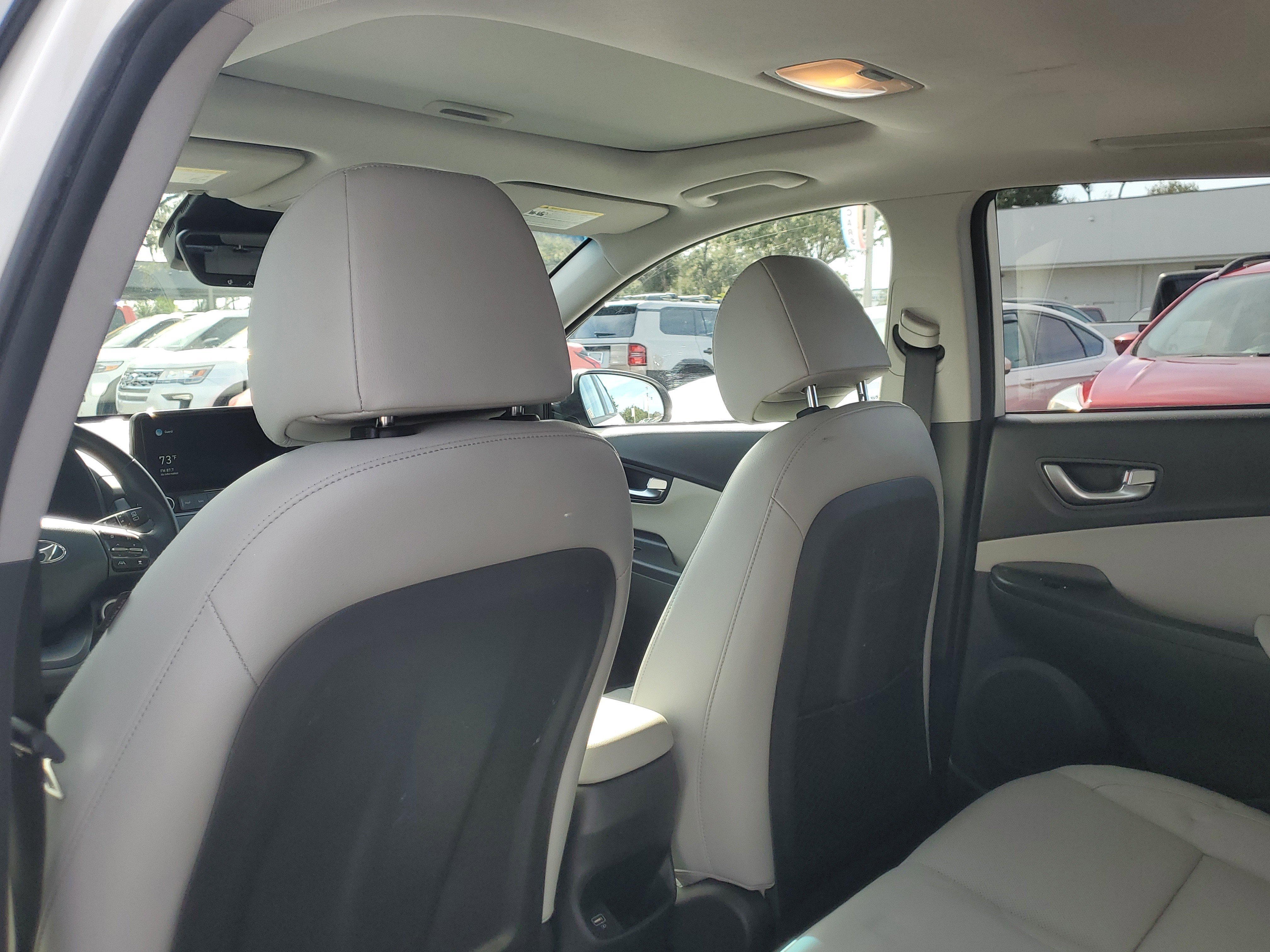 Used 2022 Hyundai Kona Limited image 13