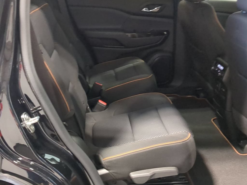 Used 2023 GMC Acadia AT4 AWD/4WD image 20