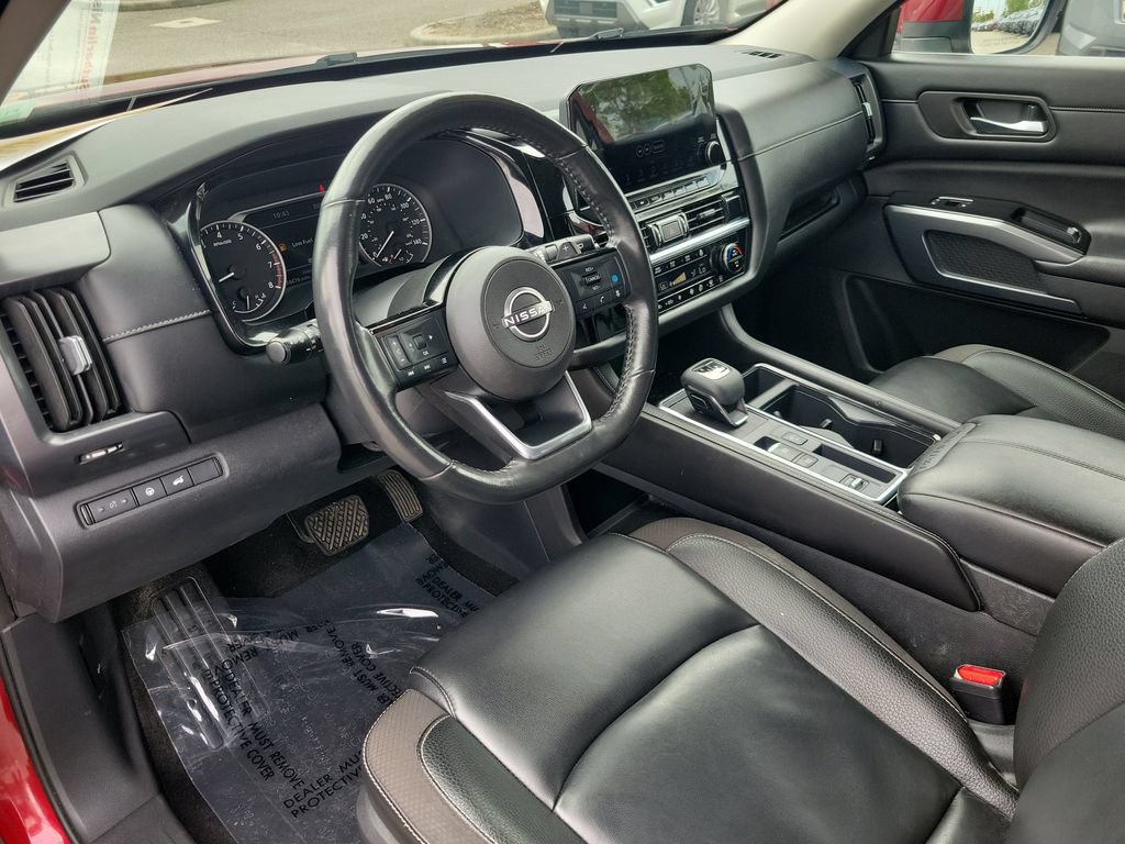 Certified 2023 Nissan Pathfinder SL FWD image 15