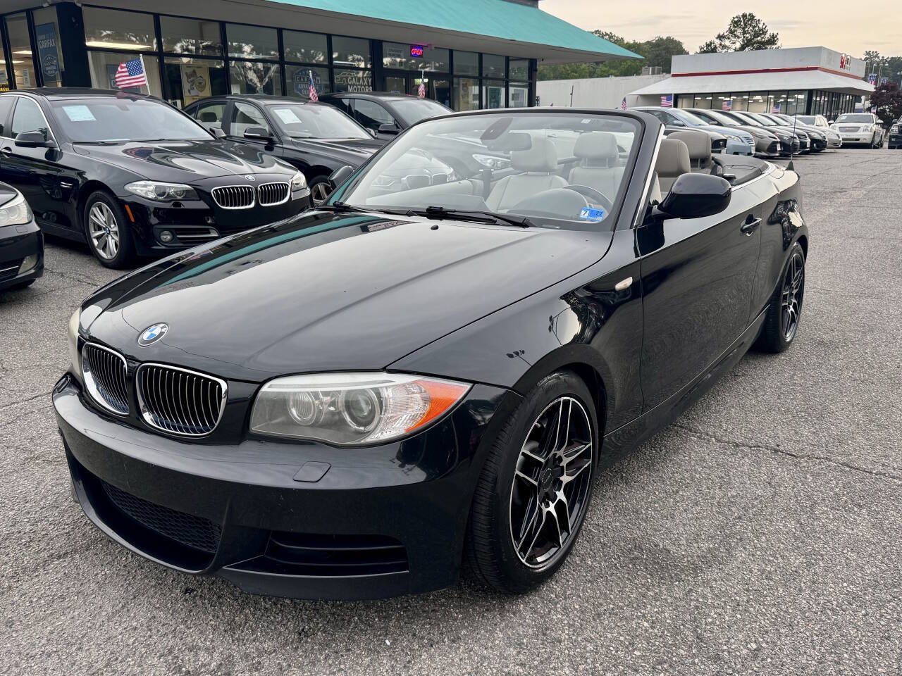 Used 2013 BMW 135i Convertible RWD image 1