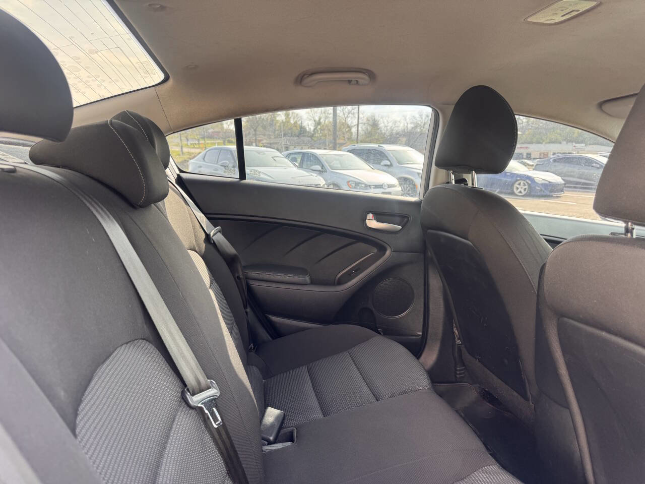 Used 2017 Kia Forte LX image 18