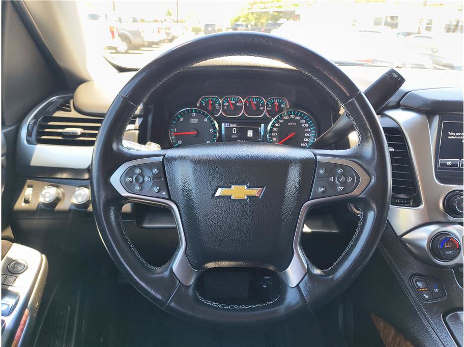 Used 2019 Chevrolet Suburban Premier AWD/4WD image 7