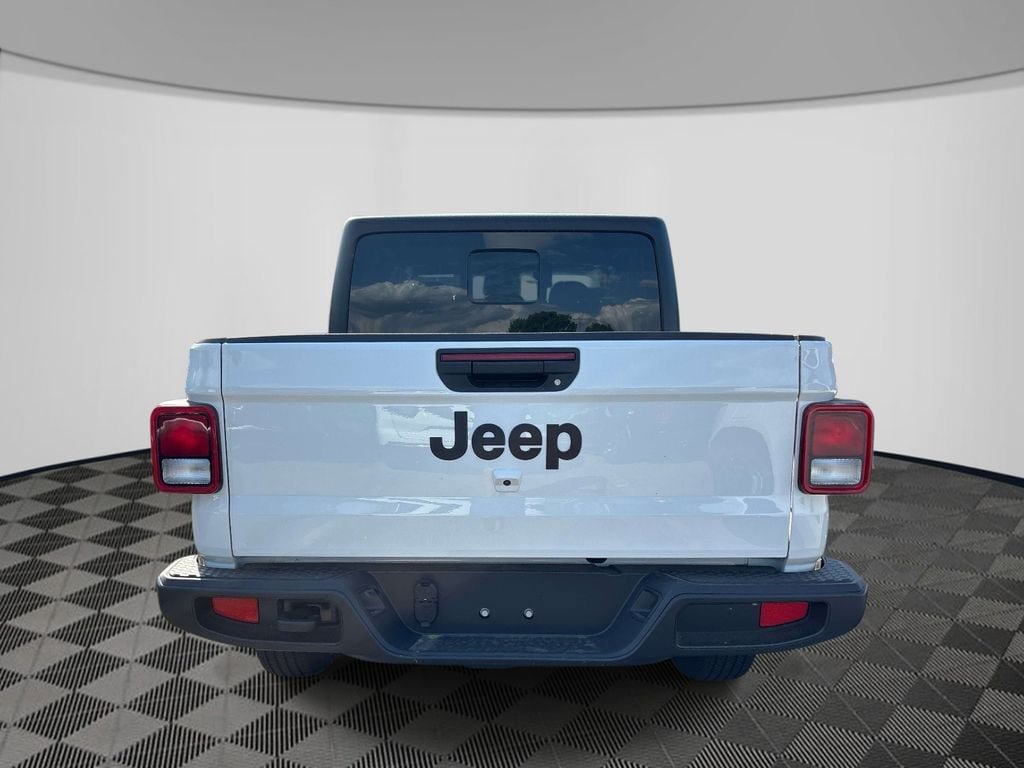 New 2026 Jeep Gladiator Sport AWD/4WD image 3