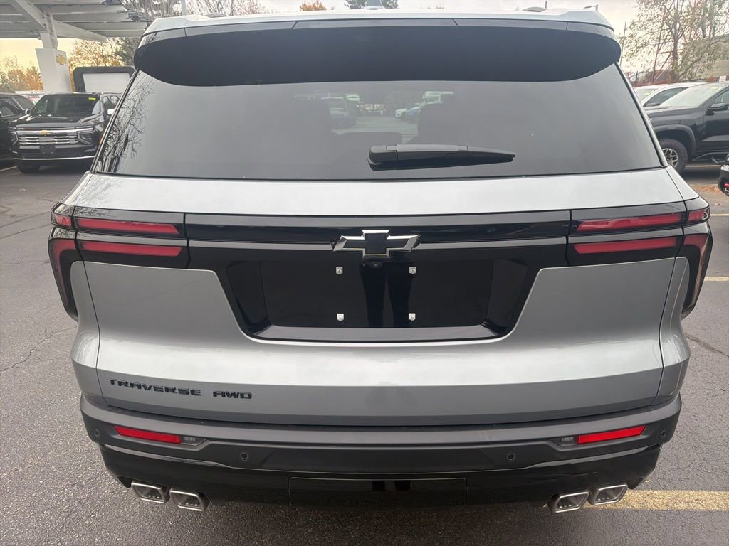 New 2026 Chevrolet Traverse LT w/ Midnight/Sport Edition image 4