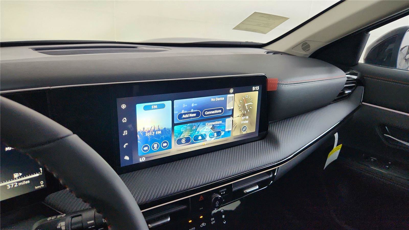 Certified 2025 Nissan Kicks SR FWD image 26