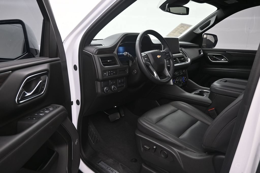 Used 2024 Chevrolet Tahoe LT w/ LT Signature Package RWD image 11