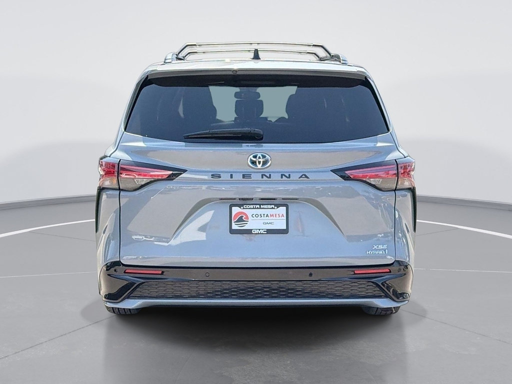 Used 2024 Toyota Sienna XSE w/ XSE Plus Package FWD image 4