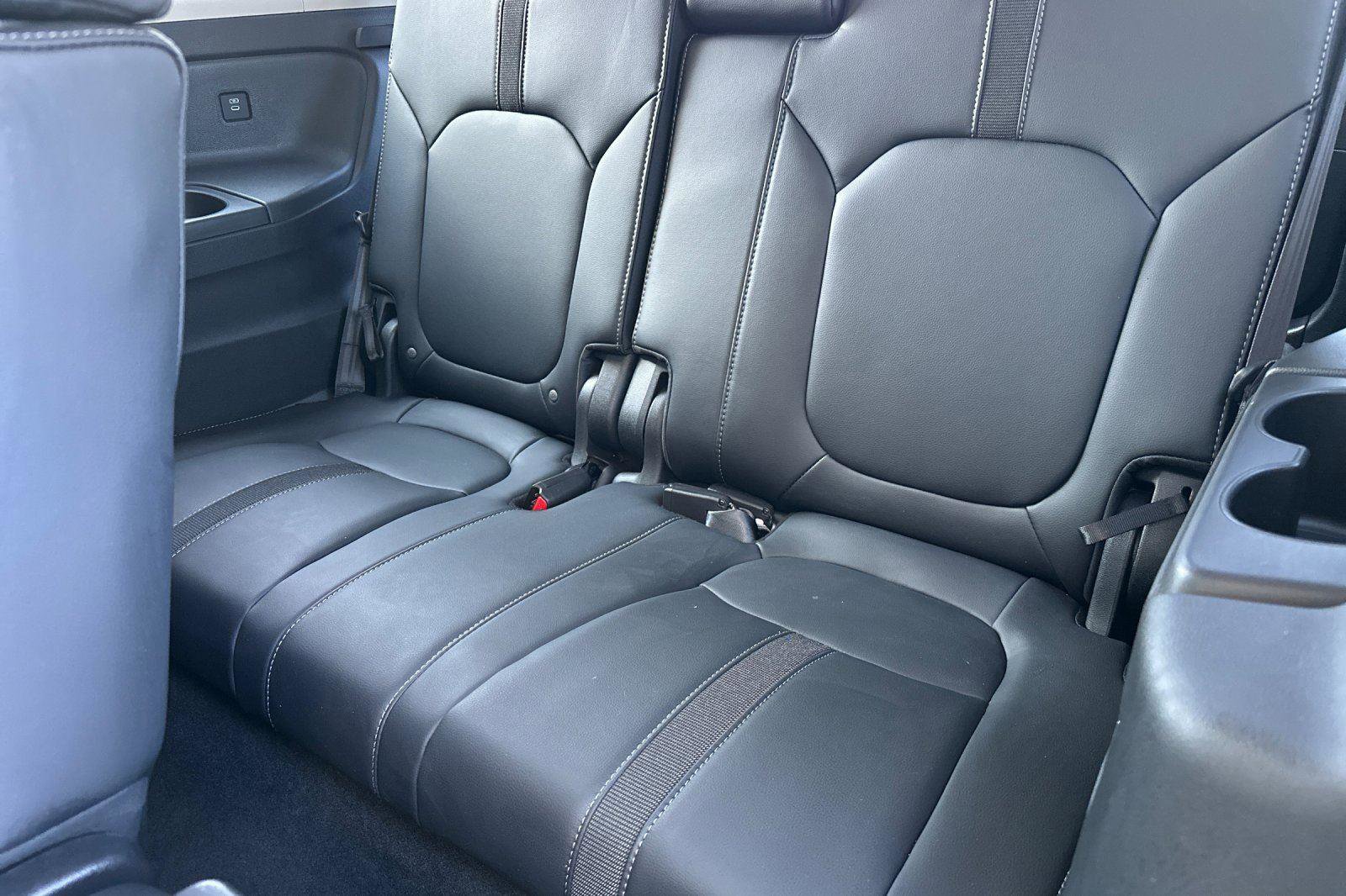 Certified 2025 Honda Pilot Touring image 15