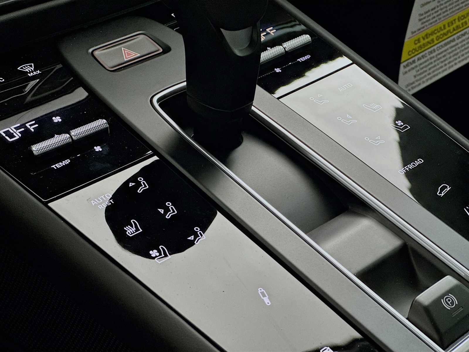 New 2026 Porsche Macan Turbo image 21