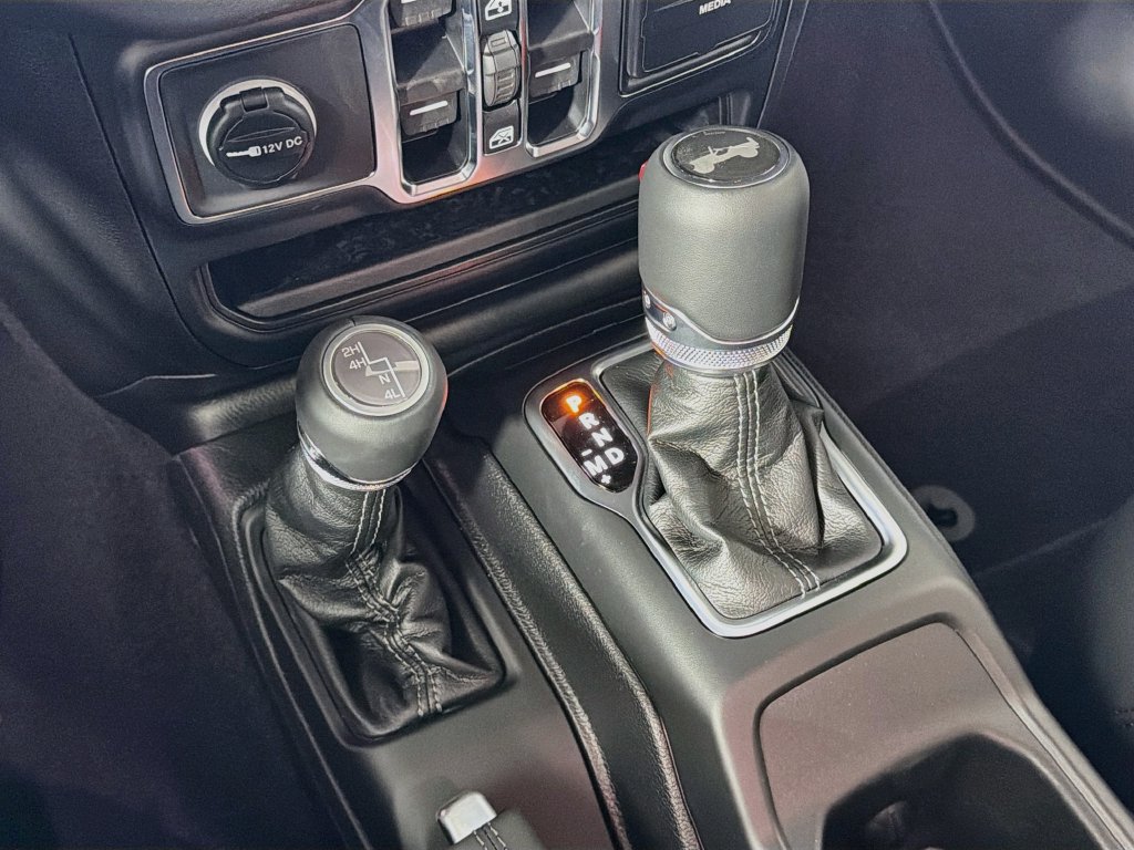 New 2027 Jeep Wrangler Unlimited Sahara AWD/4WD image 17
