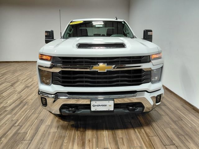 Used 2025 Chevrolet Silverado 2500 LT w/ Convenience Package AWD/4WD image 20