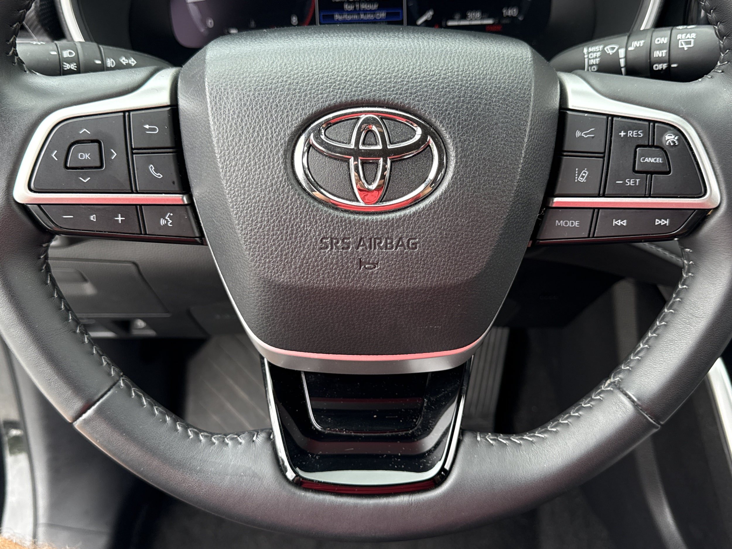 Certified 2025 Toyota Highlander XSE AWD/4WD image 13